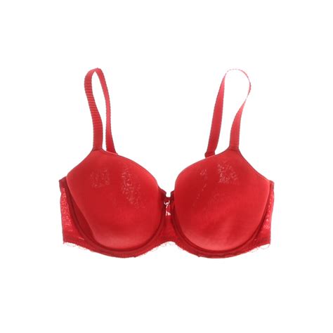 Női fehérneműk különböző stílusokban