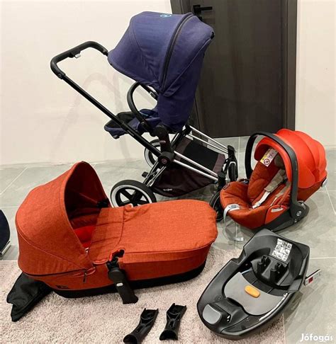 Stílusos babakocsi ülőpárnák