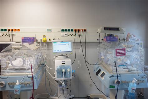 Koraszülött intenzív osztály