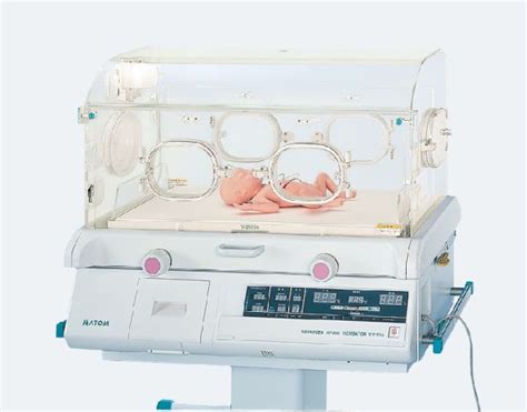 Koraszülött csecsemő inkubátorban