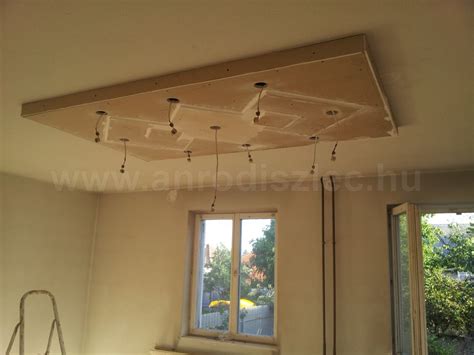 Mennyezetre szerelt baldachin