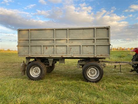 különböző típusú anyatejtároló edények