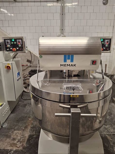 Különböző típusú vendéglátóipari gépek és eszközök