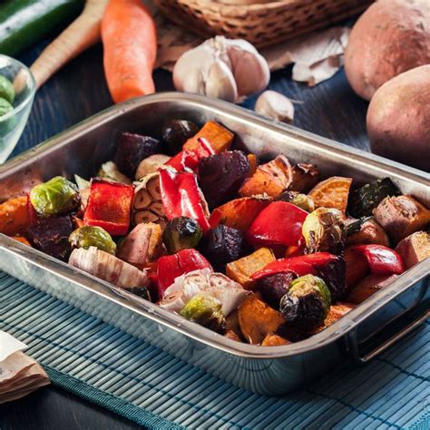 Zöldségek tepsiben sütéshez