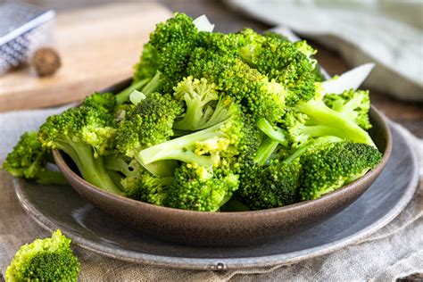 Brokkoli tányéron