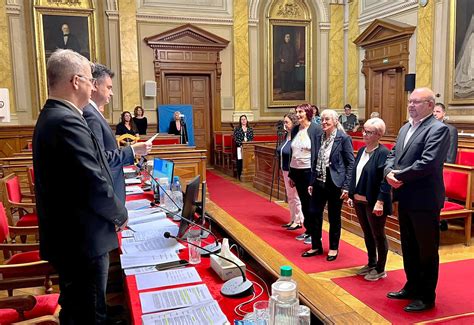 Bizottság kérdez a hallgatótól