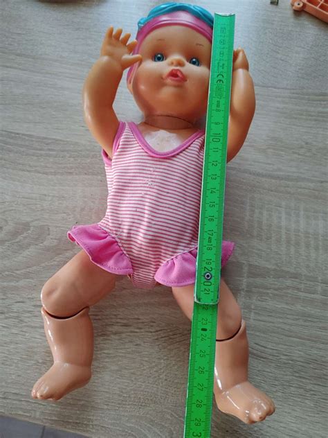 A baba leszállása a medencébe