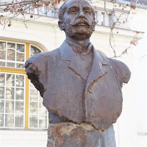 Dr. Kenézy Gyula szobra