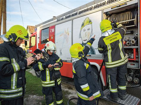 Tűzoltók bevetésen