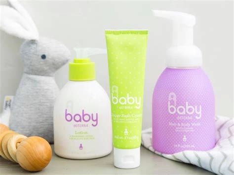 Babaápolási kellékek: orrszívó, lázmérő, sterilizáló
