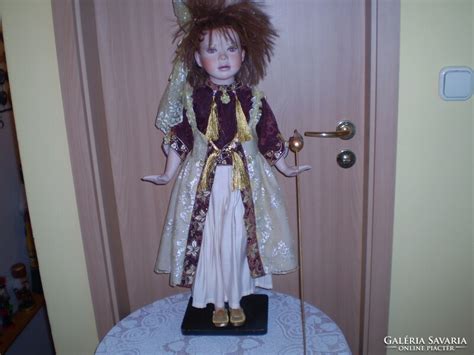 porcelánbaba gyűjtemény