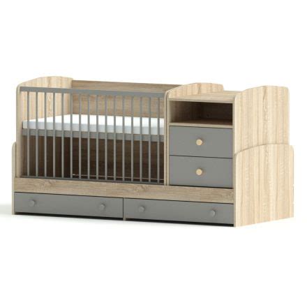 Két gyermek használ egy kombi kiságyat magasítókkal