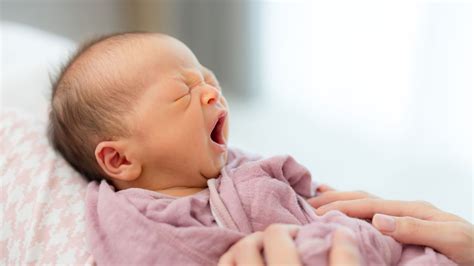 Nagytestvér és kisbaba