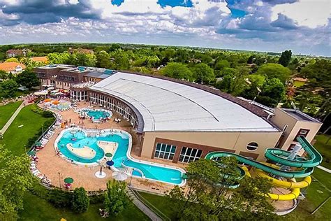 Gyopárosfürdő élményfürdő