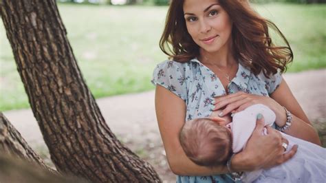 szoptatás nyilvános helyen