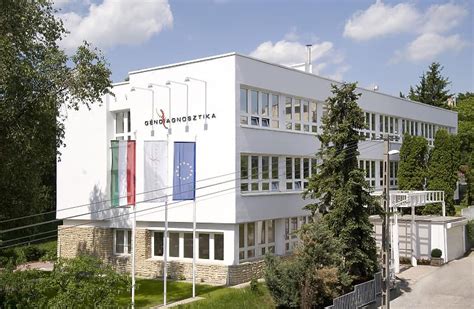 Istenhegyi génrendelészet és meddőségi központ épülete