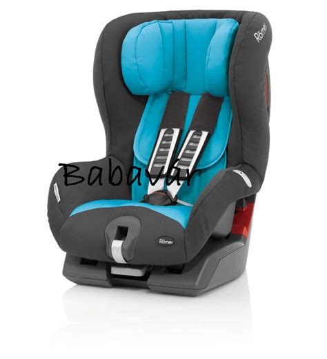 Autósülések és babahordozók összehasonlítása