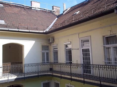 Régi albérlet képe, a hetvenes éveket idézve