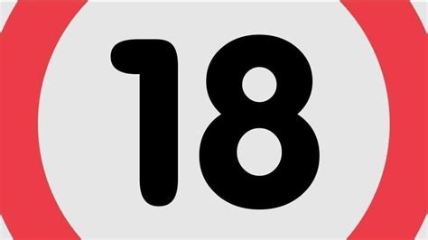 terhes nő alkalmi ruhában