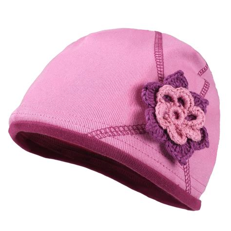 Baba sapka és napozó