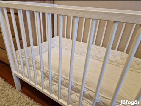 gyerekbarát lakkok kiságyon