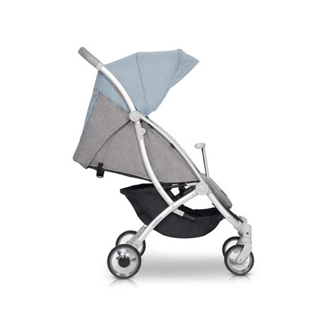 Babakocsi összecsukva