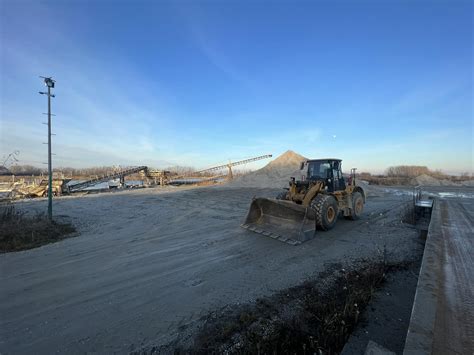 Kavicsbánya működés közben