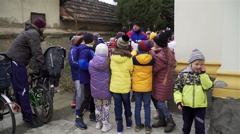 Gyermekek által készített gyurmafigurák