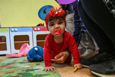 Gyermekkor emlékeit felidéző személy