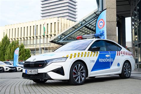 Új-zélandi rendőrautók a helyszínen